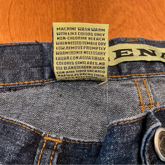 Zena vintage denim Jeans with embroidery.  Size 10 - Picture 10 of 12